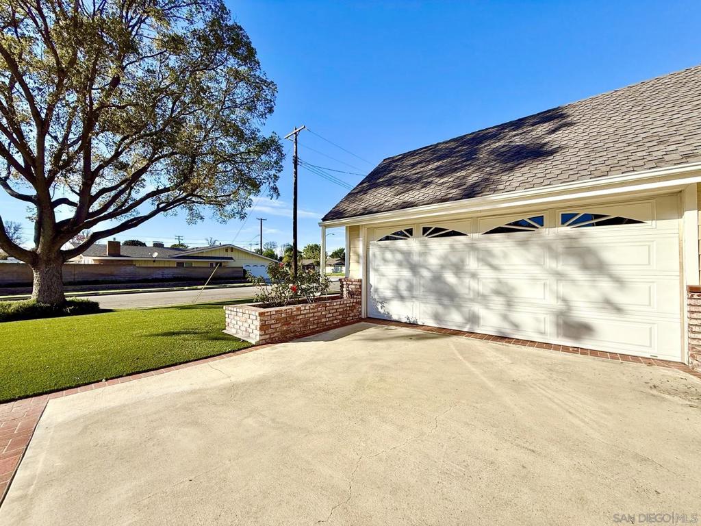 2034 S Flippen Drive