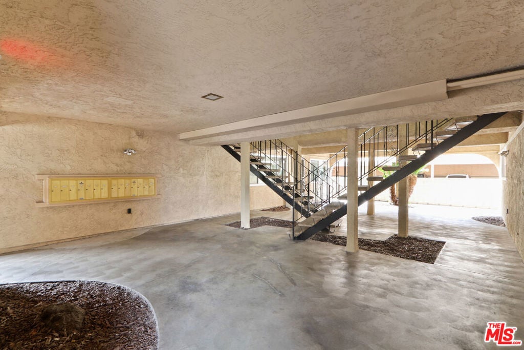 11605 Downey Avenue