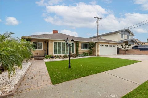 Photo of 605 W Lincoln Ave, Montebello, CA 90640 (MLS # PW25245312) Photo of 605 W Lincoln Ave, Montebello, CA 90640 (MLS # PW25245312)
