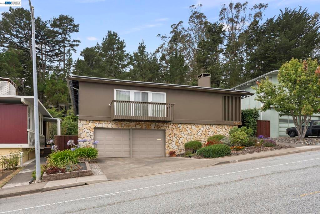 3801 Fleetwood Drive