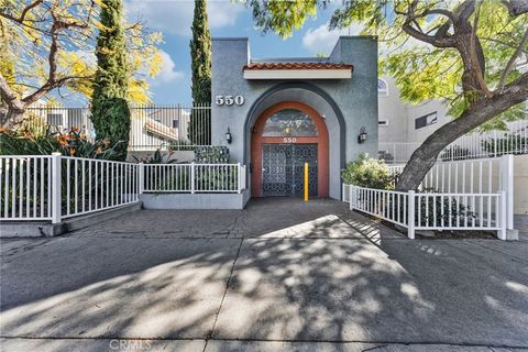 Photo of 550 Orange Avenue #234, Long Beach, CA 90802 (MLS # CV26041407)