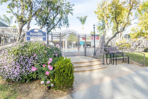 Photo of 6520 Tampa Ave, Reseda, CA 91335 (MLS # SR26082134)