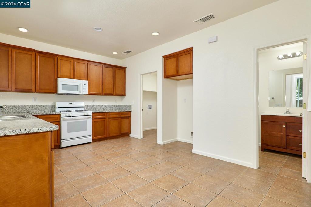 7690 Roosterfish Way