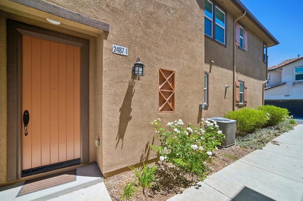 2487 Ascending Oaks Lane 1