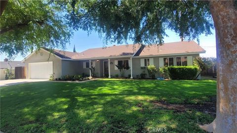 Photo of 1106 Fulbright Avenue, Redlands, CA 92373 (MLS # PW26074901)