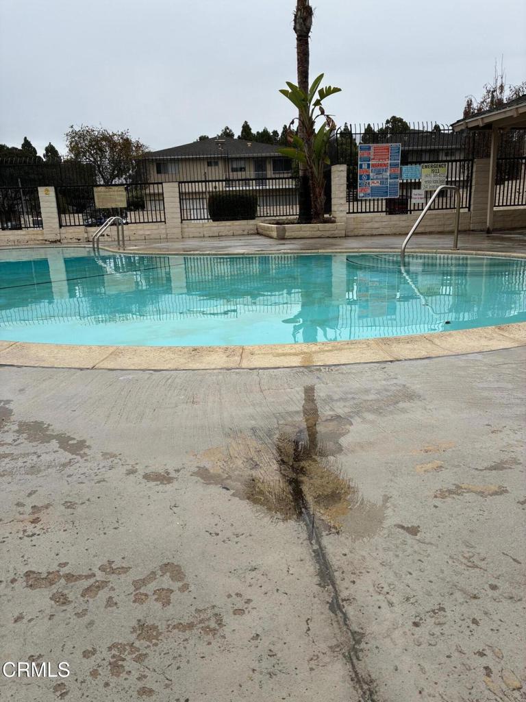 702 W Hemlock Street