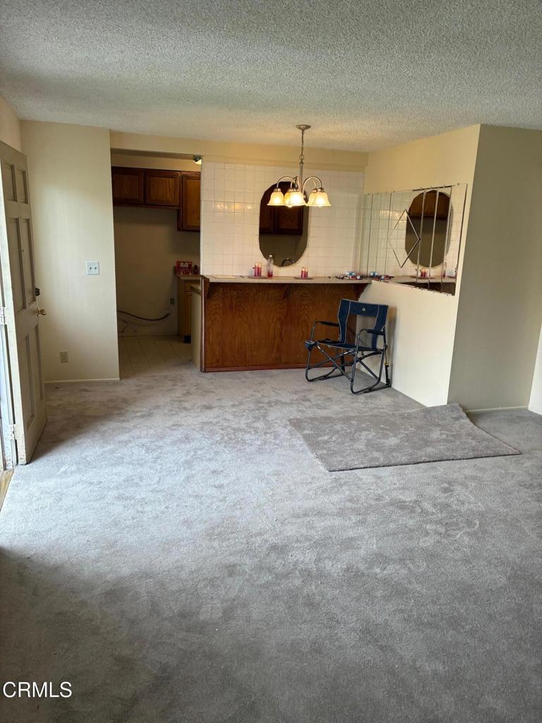 702 W Hemlock Street