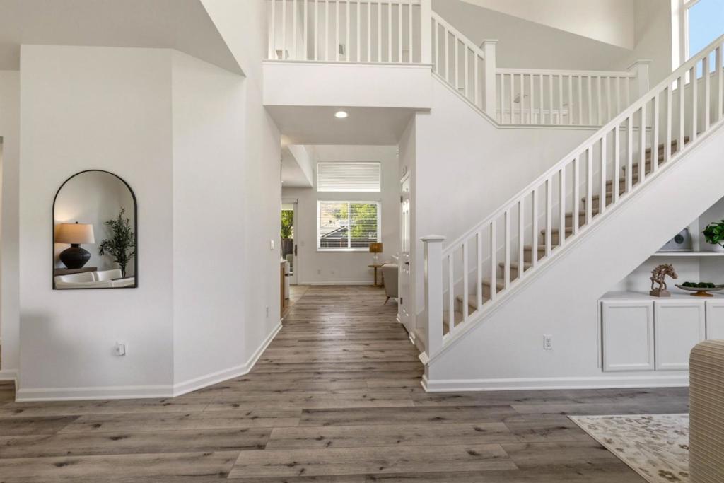 7042 Windward Court