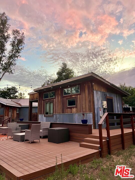 305 S Ventura Street