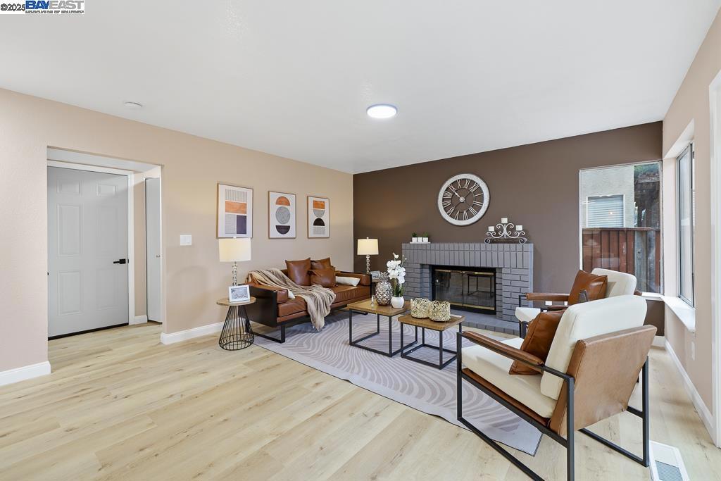 BRENTWOOD - Residential