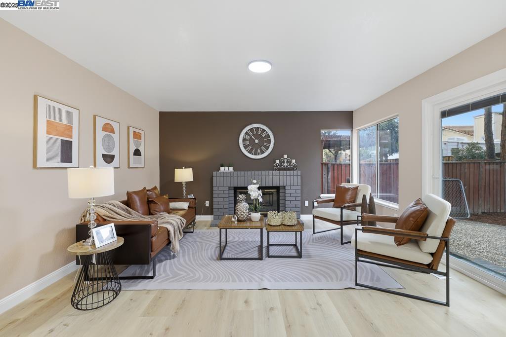 BRENTWOOD - Residential