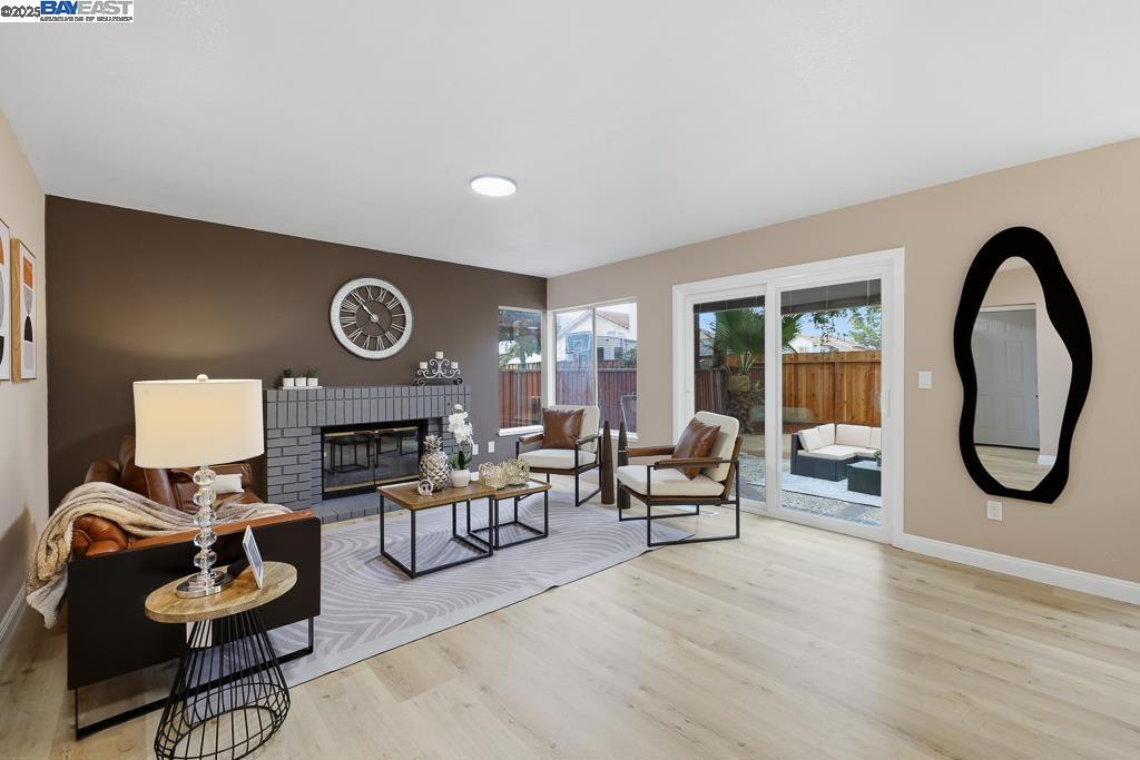 BRENTWOOD - Residential