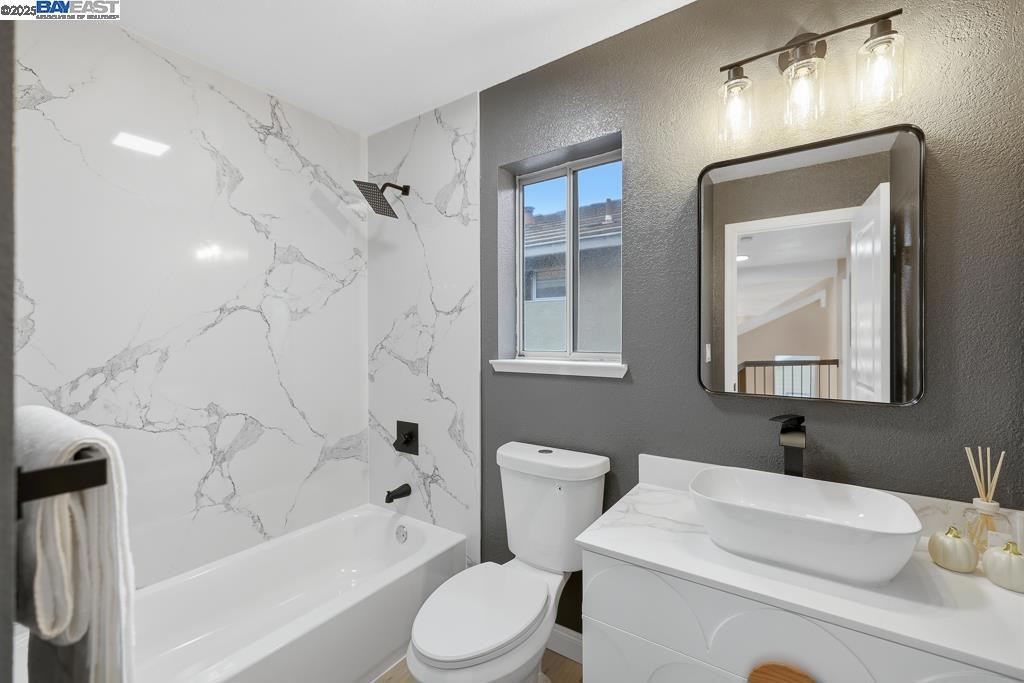 BRENTWOOD - Residential