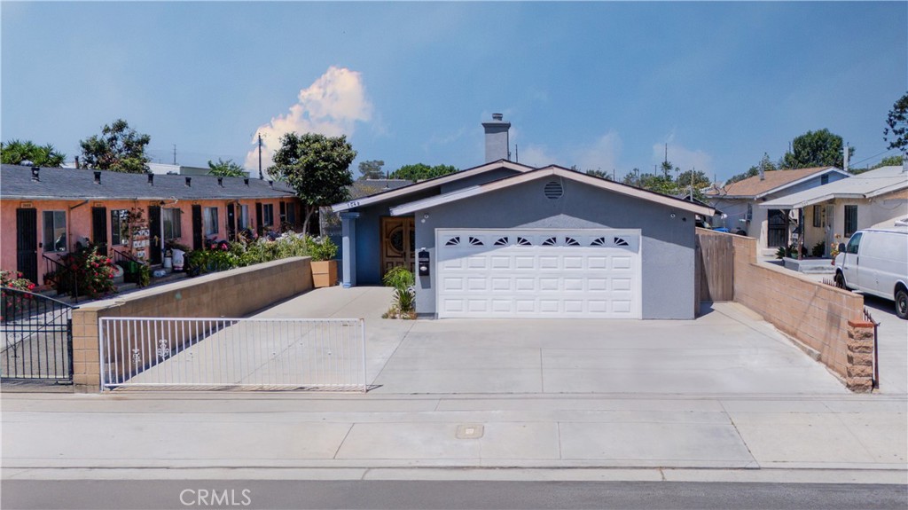 Opportunity Knocks in Wilmington!
Welcome to this Wilmington home, a 3-bedroom, 2-bathroom home offering 1,350 sq ft of living space on a generous 5,950 sq ft lot. This property is perfect for buyers looking to add their personal touch and unlock its full potential. With great bones and a functional layout, this home just needs a bit of TLC to truly shine.
The spacious lot provides room for outdoor entertaining, potential expansion, or an ADU (buyer to verify). Located in a well-established Wilmington neighborhood, you’re just minutes from schools, parks, and major freeways—making it a convenient place to call home or invest in.
Whether you’re a first-time buyer, savvy investor, or someone looking to customize a home to your taste, 1049 Sanford Ave. is a must-see opportunity!