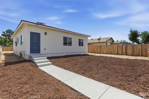 Photo of 10913 San Fernando Street, Lamont, CA 93241 (MLS # NS26106230)