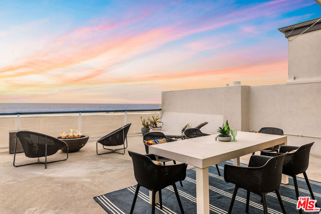 4 Quarterdeck Street 301