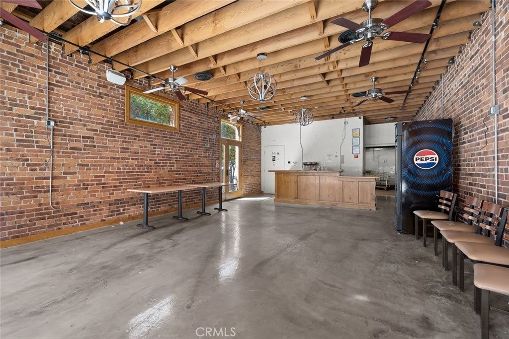 1131 Broad