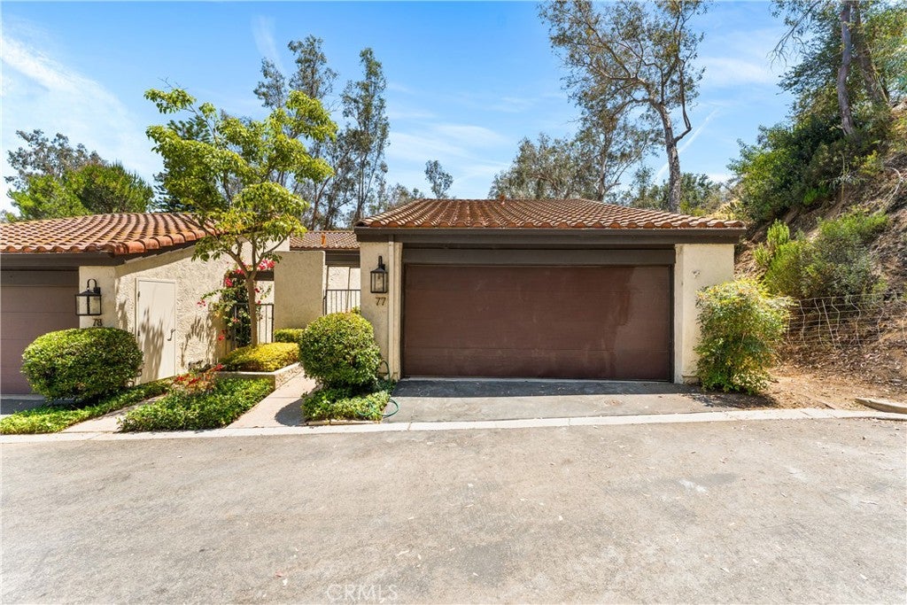 77 Barmore Ct