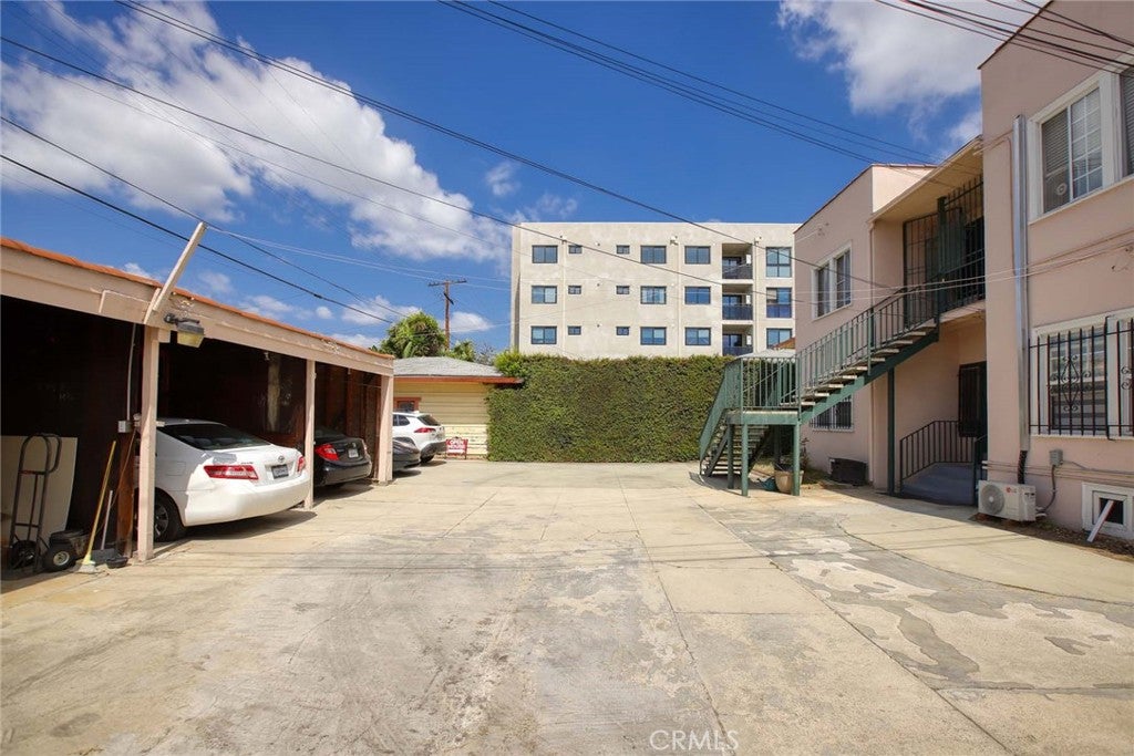 1547 S Wilton