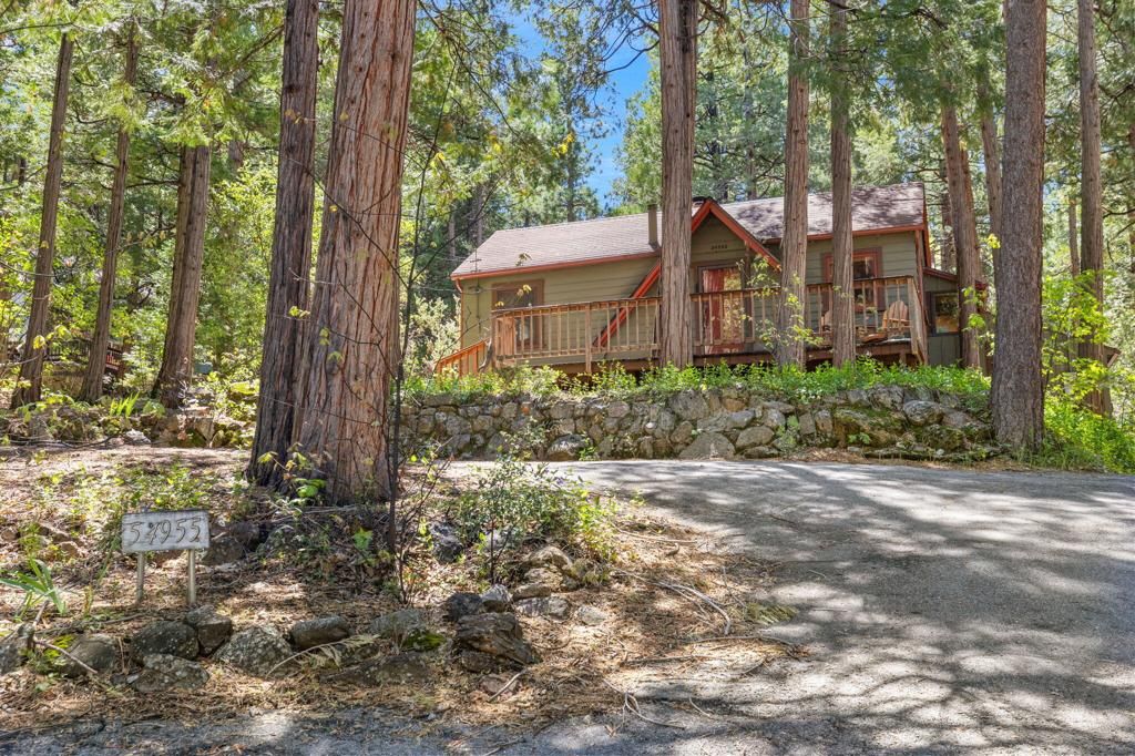 Photo of 54955 Strong Drive, Idyllwild, CA 92549 (MLS # 219146551DA)