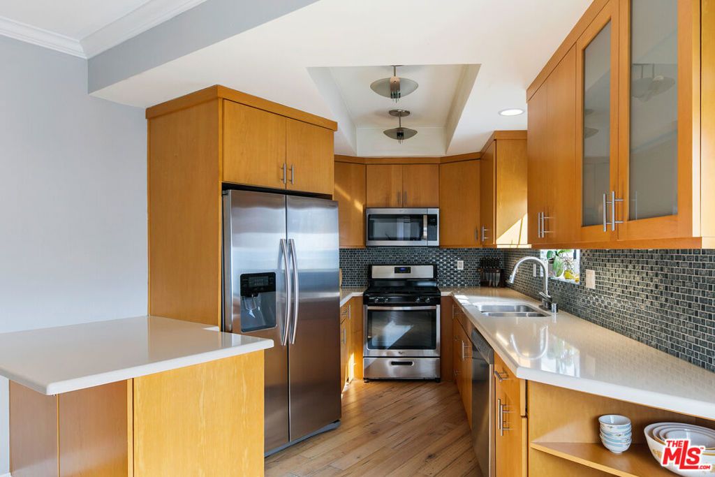 Photo of 832 PALM Avenue #105, West Hollywood, CA 90069 (MLS # 26643485)