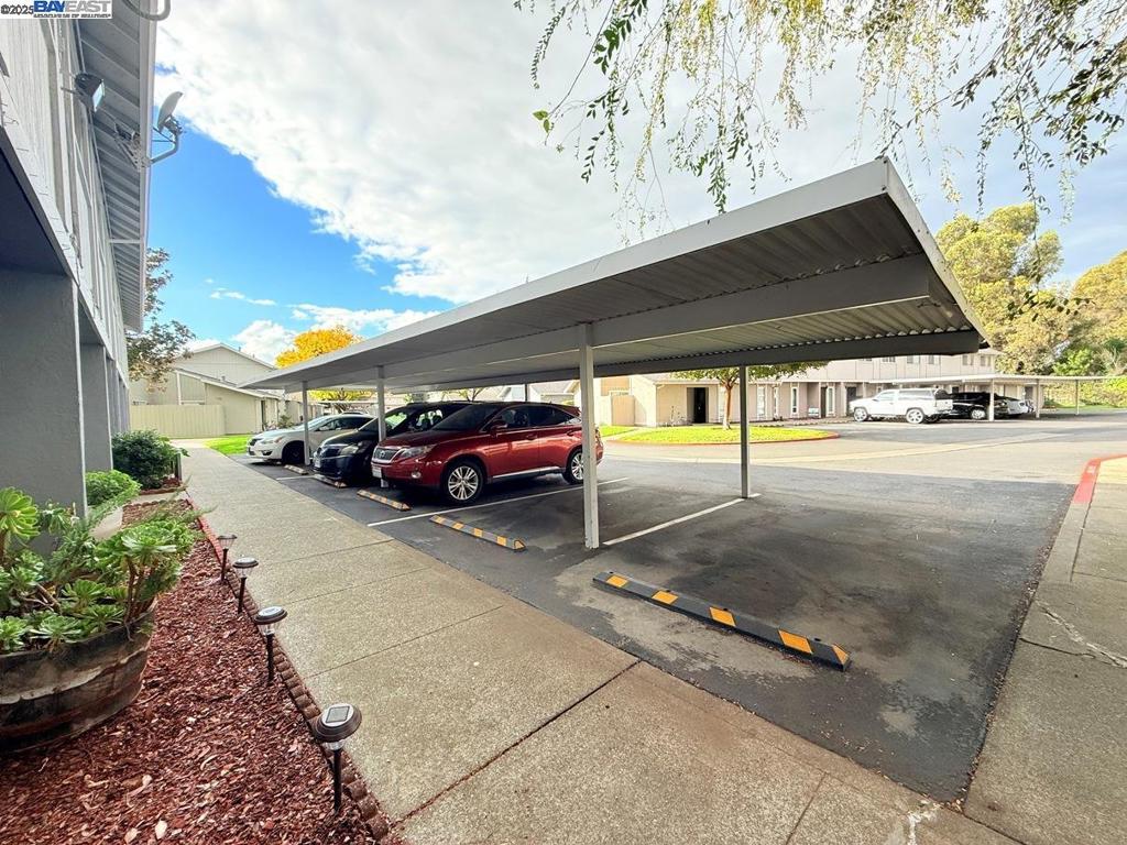 PARKWAY - Residential