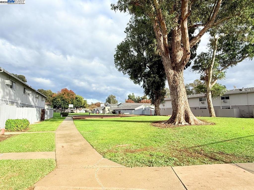 PARKWAY - Residential