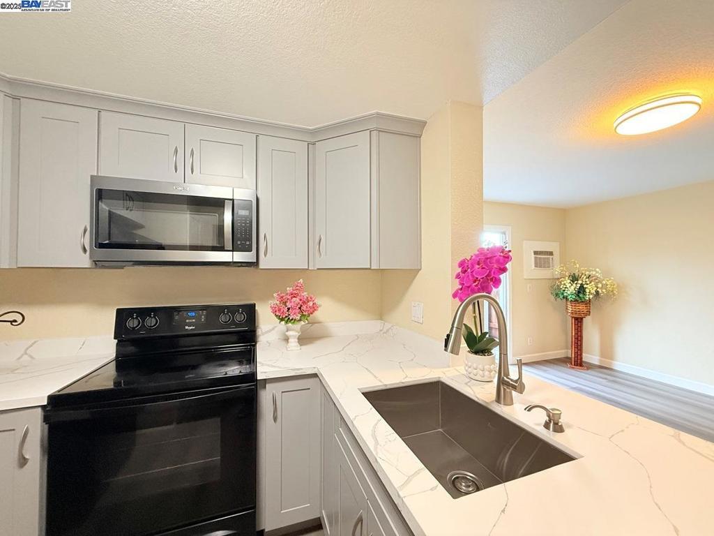 PARKWAY - Residential