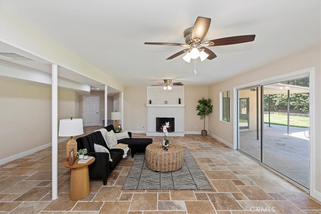1730 Sunny knoll