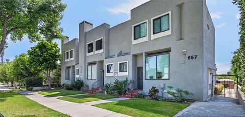 Photo of 657 S Marengo Avenue #4, Pasadena, CA 91106 (MLS # P1-27129)