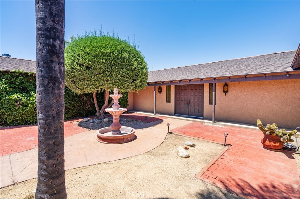 44940 Viejo Drive