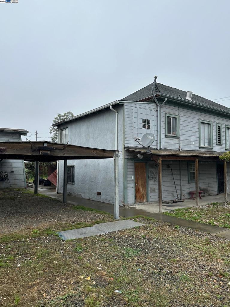 EAST OAKLAND - Residential