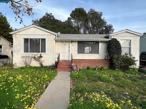 Photo of 192 Viewmont Ave Ave, Vallejo, CA 94590 (MLS # 41122825)
