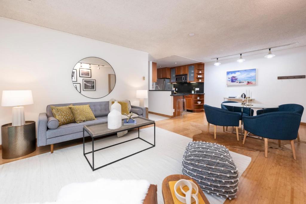 125 Piccadilly Place H