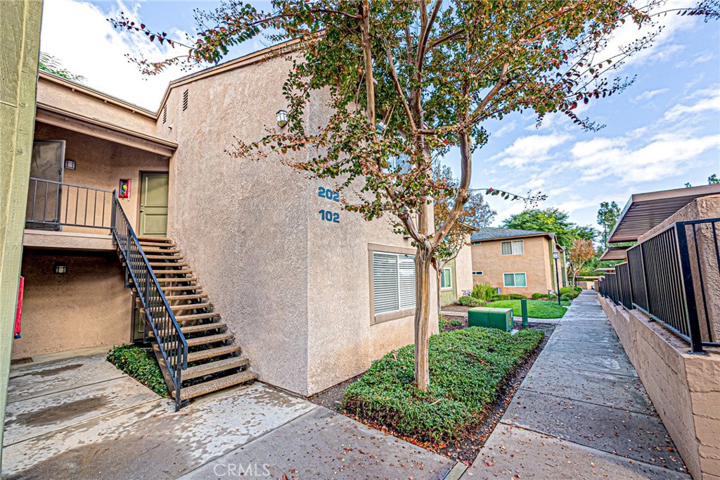 2608 avenida del vista