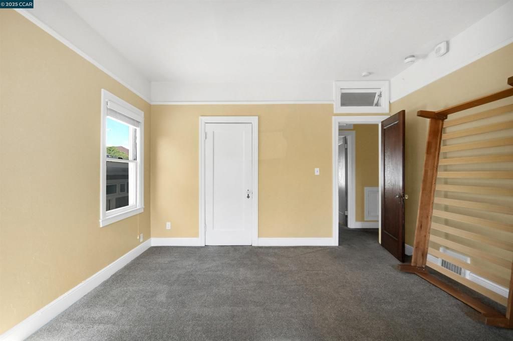 listing image 130727237648802024313