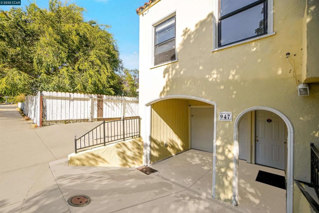 listing image 130721190441388463343