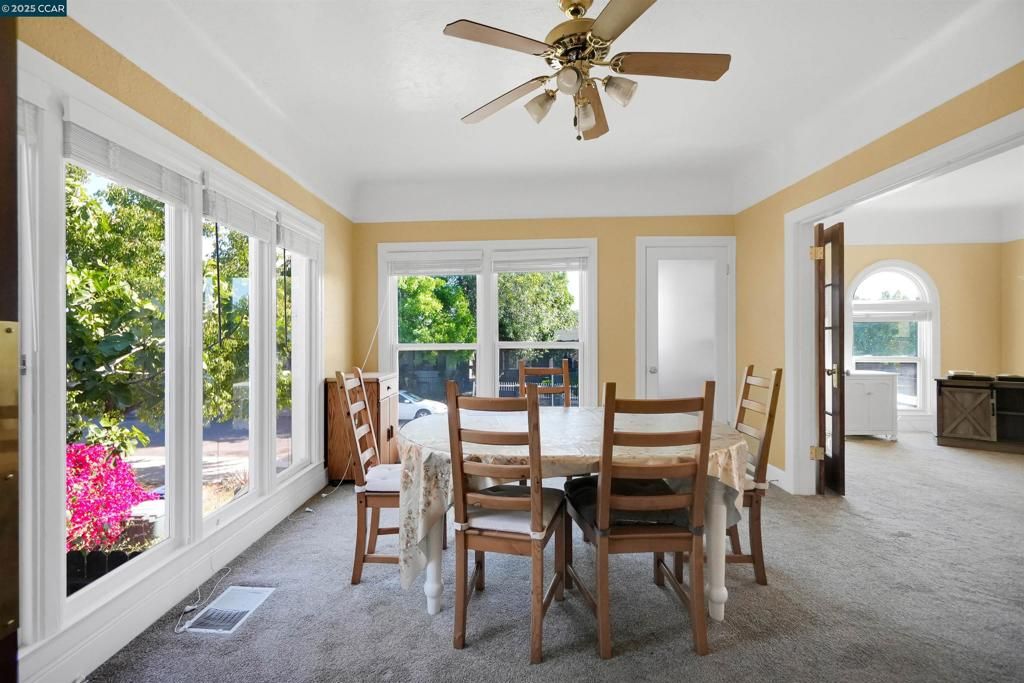listing image 130728516523859255169