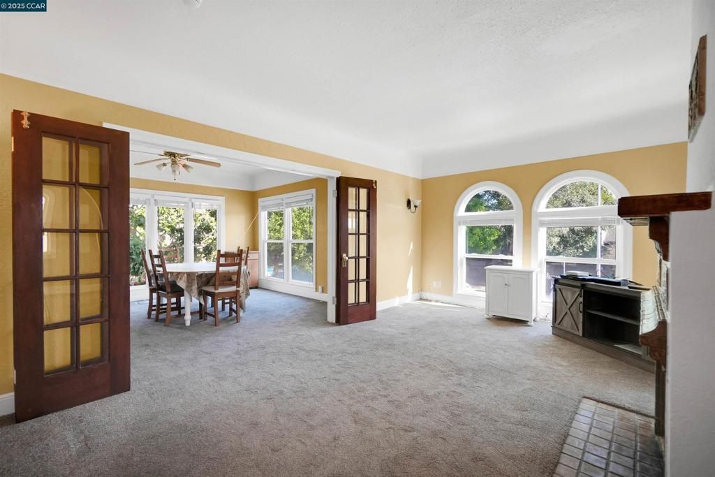 listing image 130728674840609328858