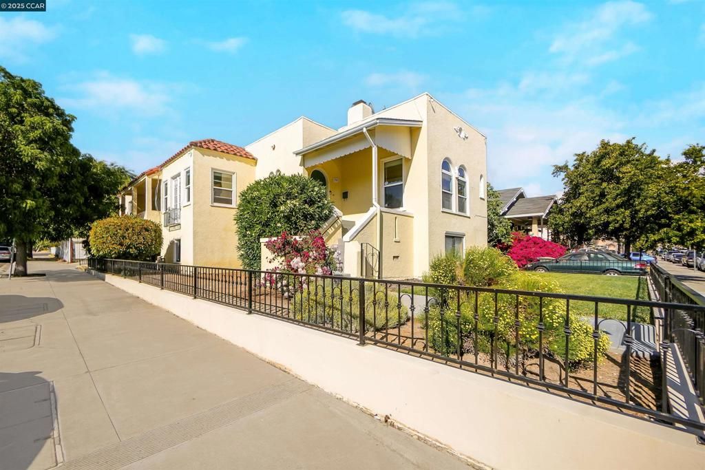 listing image 130722406509392944430