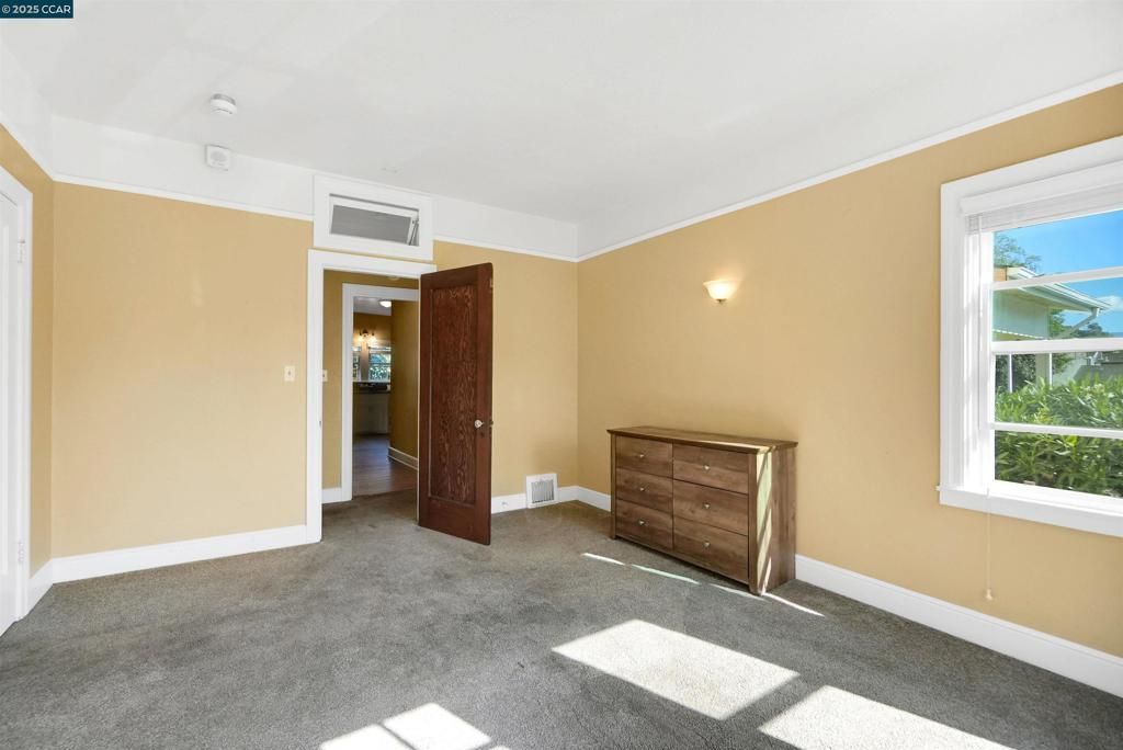 listing image 130720660622334775591