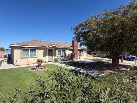 Photo of 15166 Dos Palmas RD, Victorville, CA 92392 (MLS # HD26217136)