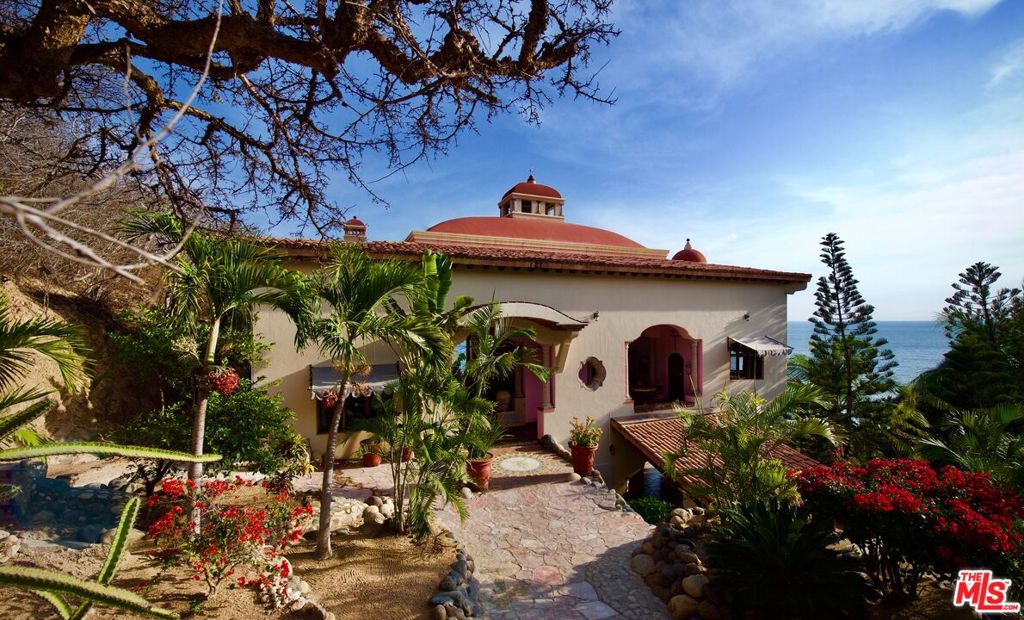 1 Villa Del Mar Avenue