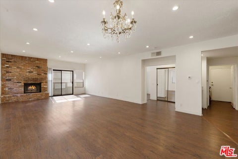 Photo of 432 S Hamel Road #201, Los Angeles, CA 90048 (MLS # 26873733)