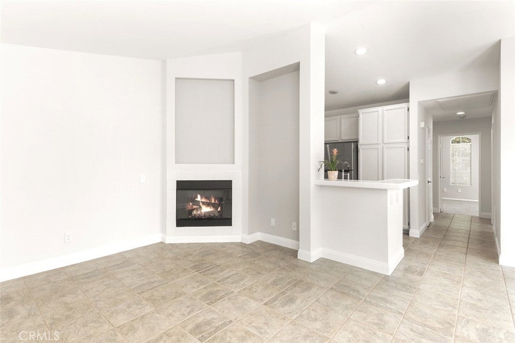 16 Chaumont Circle