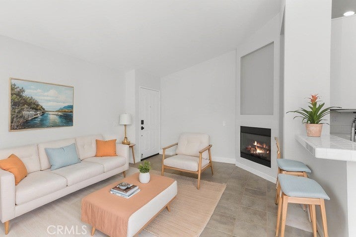 16 Chaumont Circle