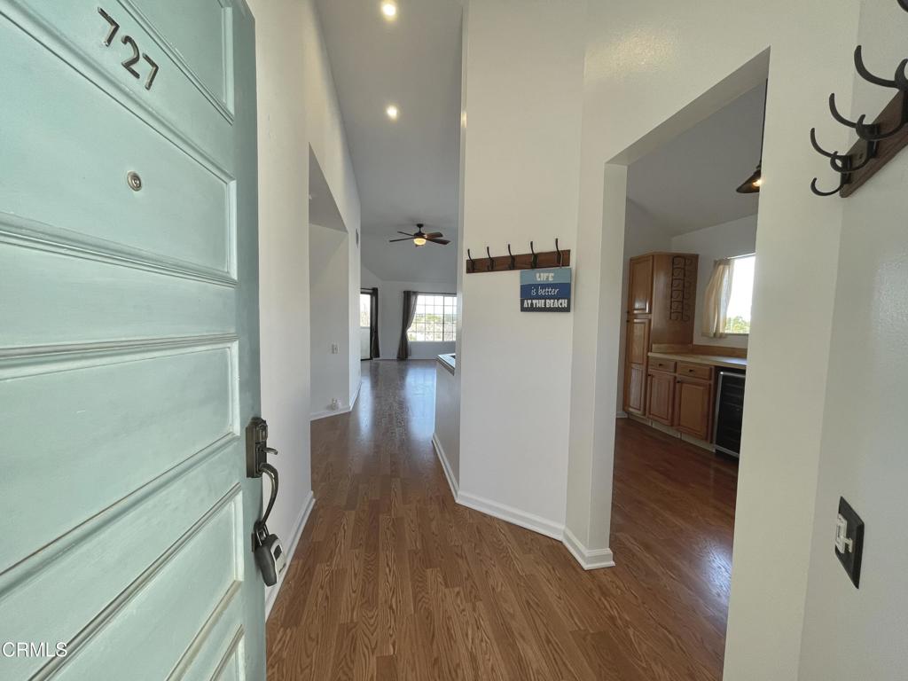 727 Island View Circle