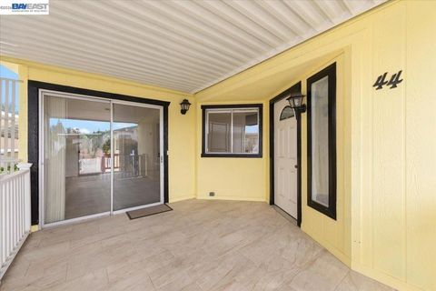 Photo of 3263 Vineyard Ave. Ave, Pleasanton, CA 94566 (MLS # 41130128)