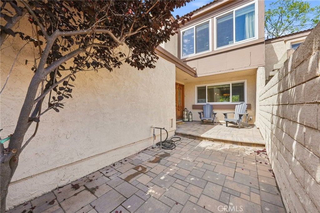 255 S Vista Del Monte