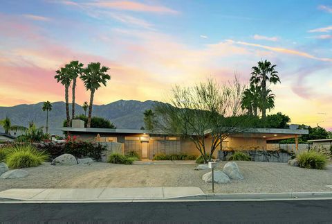 Photo of 623 Desert Way, Palm Springs, CA 92264 (MLS # 219146287DA)